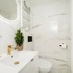 Apartment Downtown With Mezzanine By Bookinghost Lodz