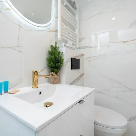 Downtown With Mezzanine By Bookinghost Lägenhet Łódź