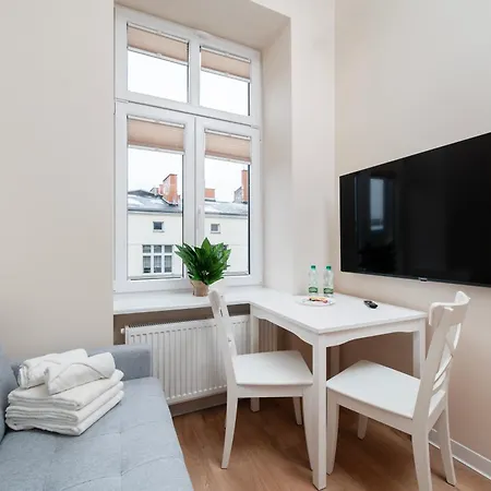 Lägenhet Downtown With Mezzanine By Bookinghost Łódź