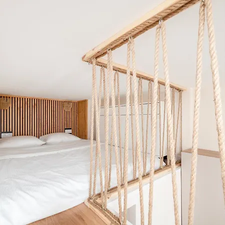 Downtown With Mezzanine By Bookinghost شقة *