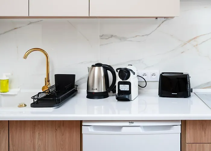 Downtown With Mezzanine By Bookinghost Lägenhet