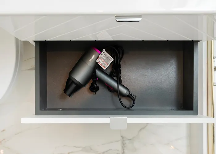 Lägenhet Downtown With Mezzanine By Bookinghost Łódź