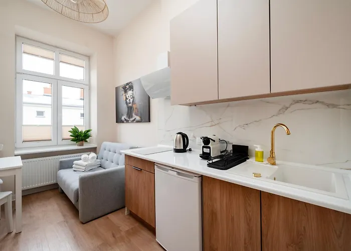 Lägenhet Downtown With Mezzanine By Bookinghost Łódź