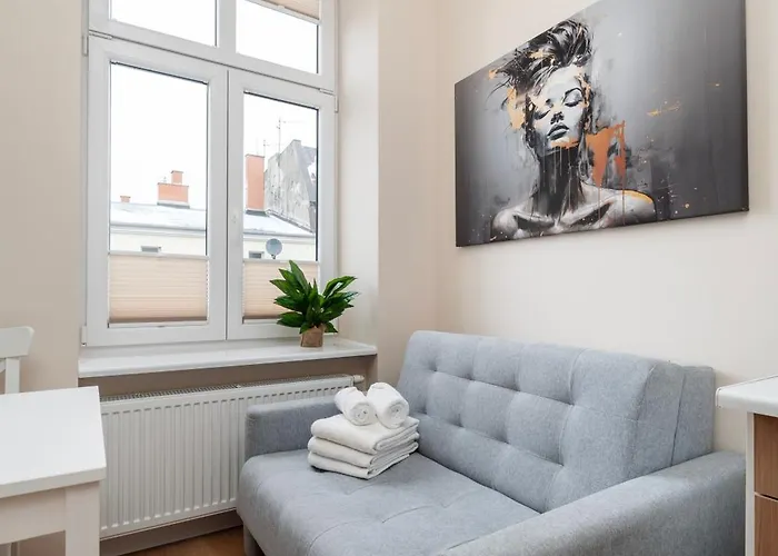 Downtown With Mezzanine By Bookinghost