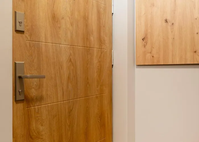 Downtown With Mezzanine By Bookinghost *