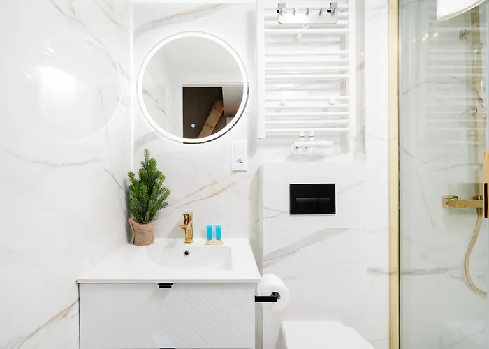 Downtown With Mezzanine By Bookinghost *