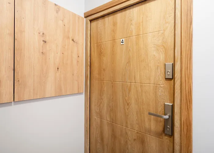 Downtown With Mezzanine By Bookinghost Lägenhet